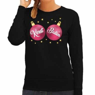 Foute foute kersttrui / sweater zwart met roze kerst ballen dames